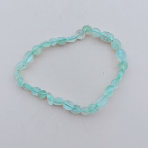 Pulsera de Prehnita en formato rodado pequeño.