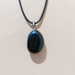 Colgante en plata de Obsidiana negra.