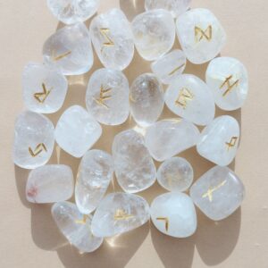 Runas de Cuarzo blanco.