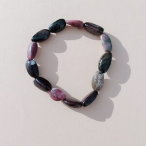 Pulsera de Turmalina de colores en formato rodado pequeño.
